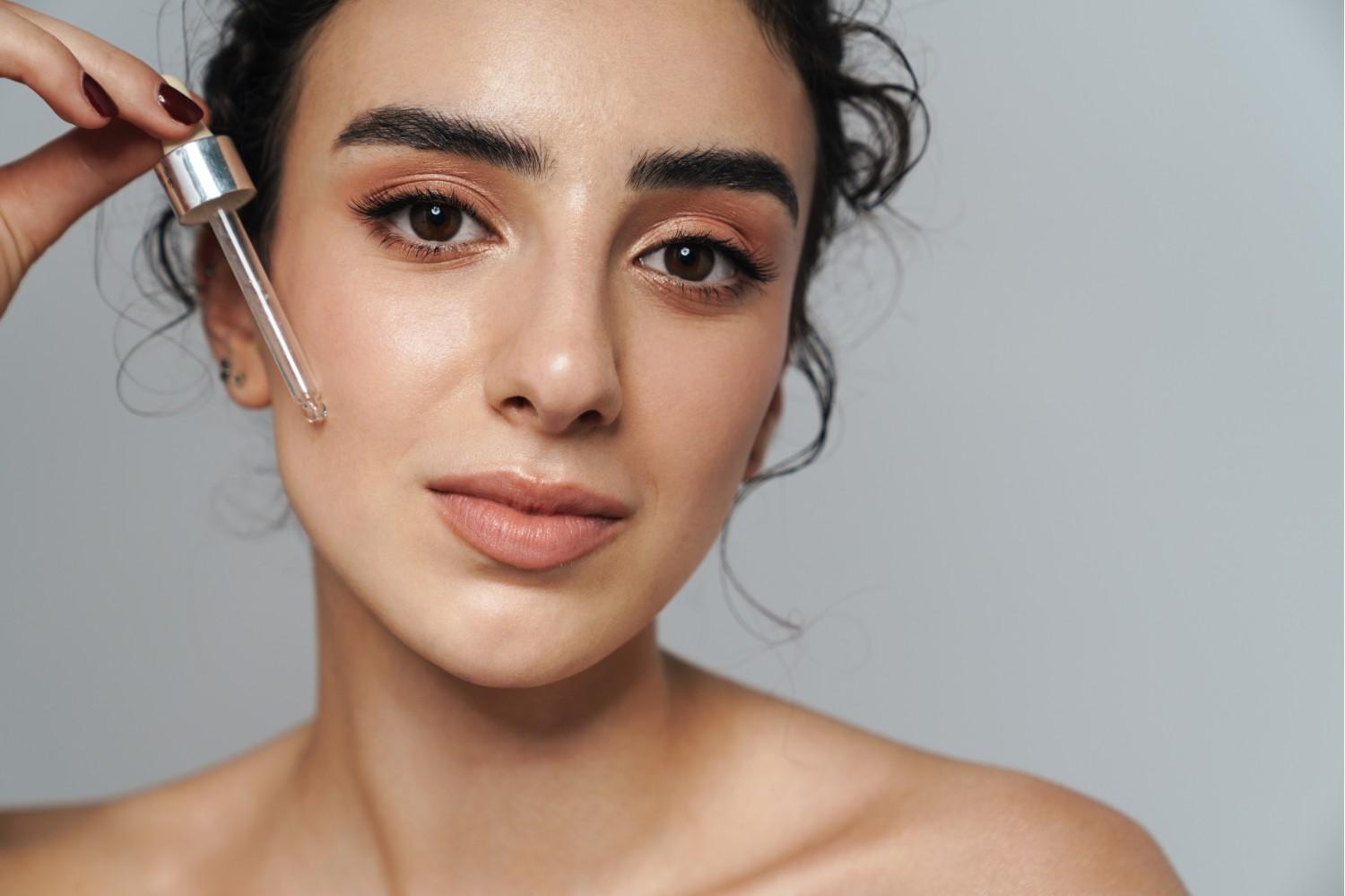 How to Apply Face Serum Correctly for Visible Results